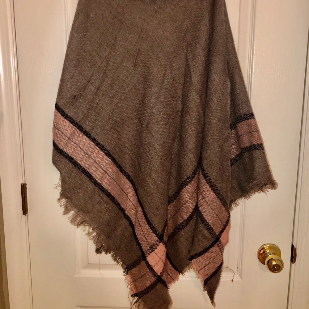 LOVELY BLUSH PINK COLORED SCARF